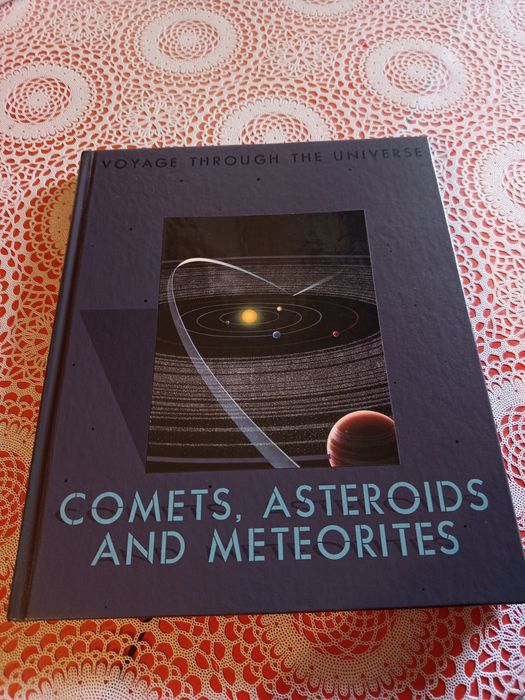 COLECAO Voyage Through the Universe