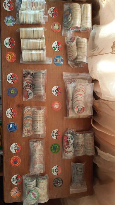 Várias coleção de Tazos