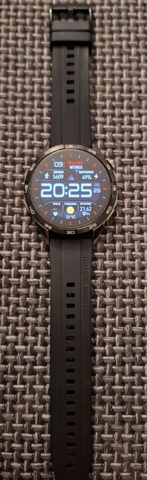 Smartwatch Huawei GT4 46mm.