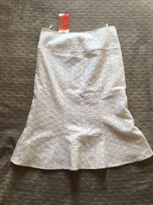Biała spódnica 38 haft angielski