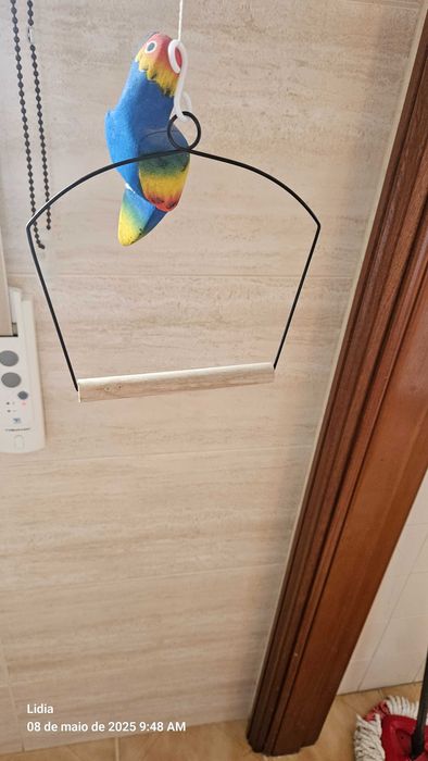 Ninho para ave feito em tecido ,baloiço, e brinquedo