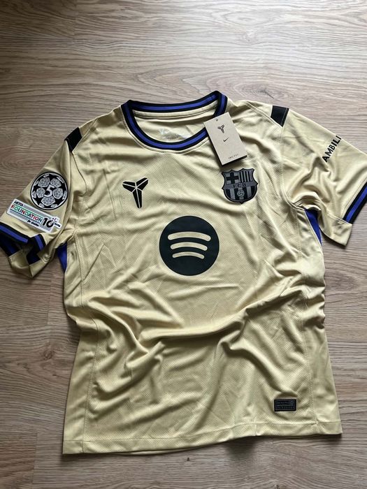 Koszulka Barcelony z Kobe lewandowski