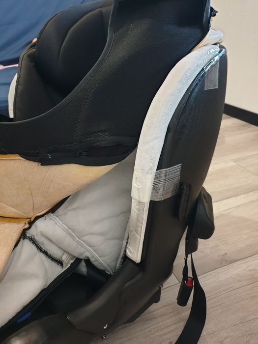 Fotelik Axkid Minikid 2.0 czarny + gratis lusterko