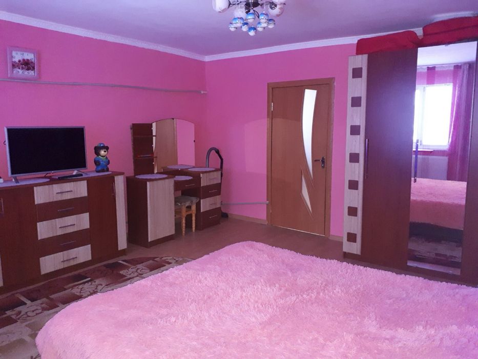 Здається житло в селі Кваси