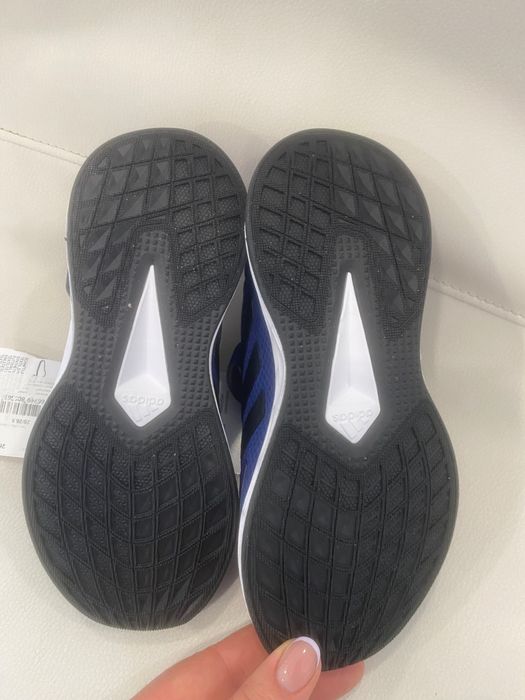 Кросівки для хлопчика Adidas 28 нові