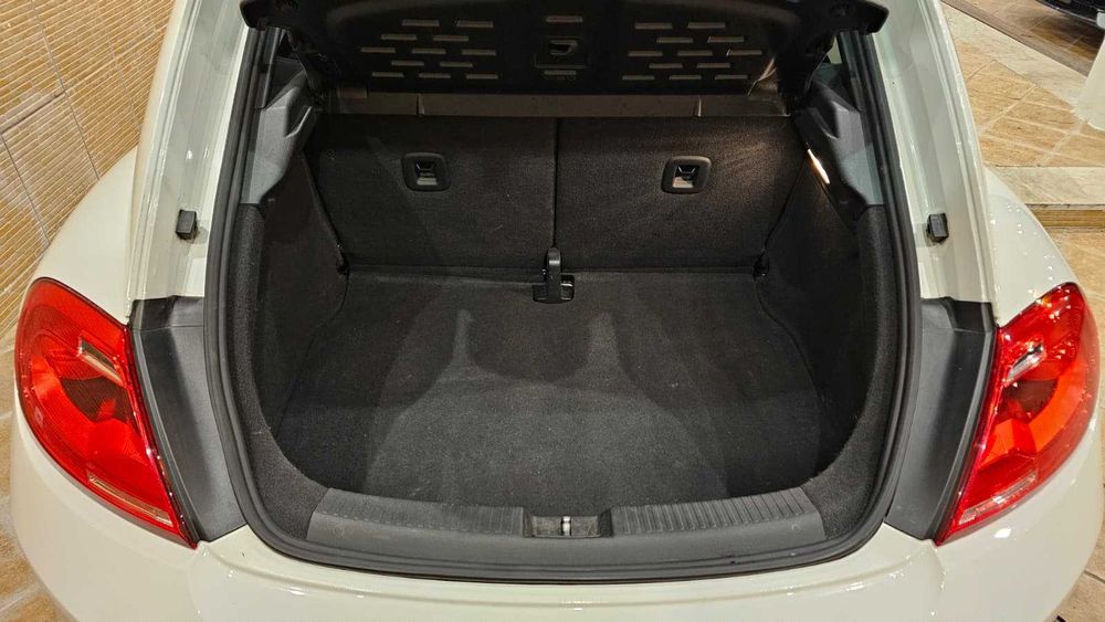 VW Volkswagen Beetle 1.6 TDi Design Impecável