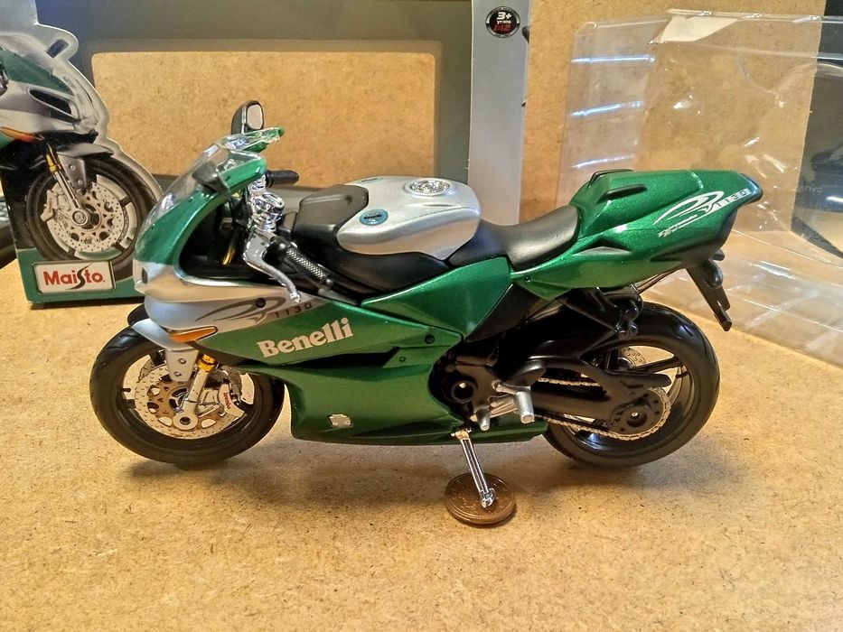 MAISTO 1/12 Motociclo Benelli Tornado-Tre 1130