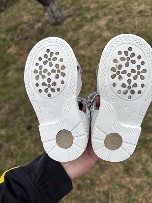 Босоніжки для дівчинки