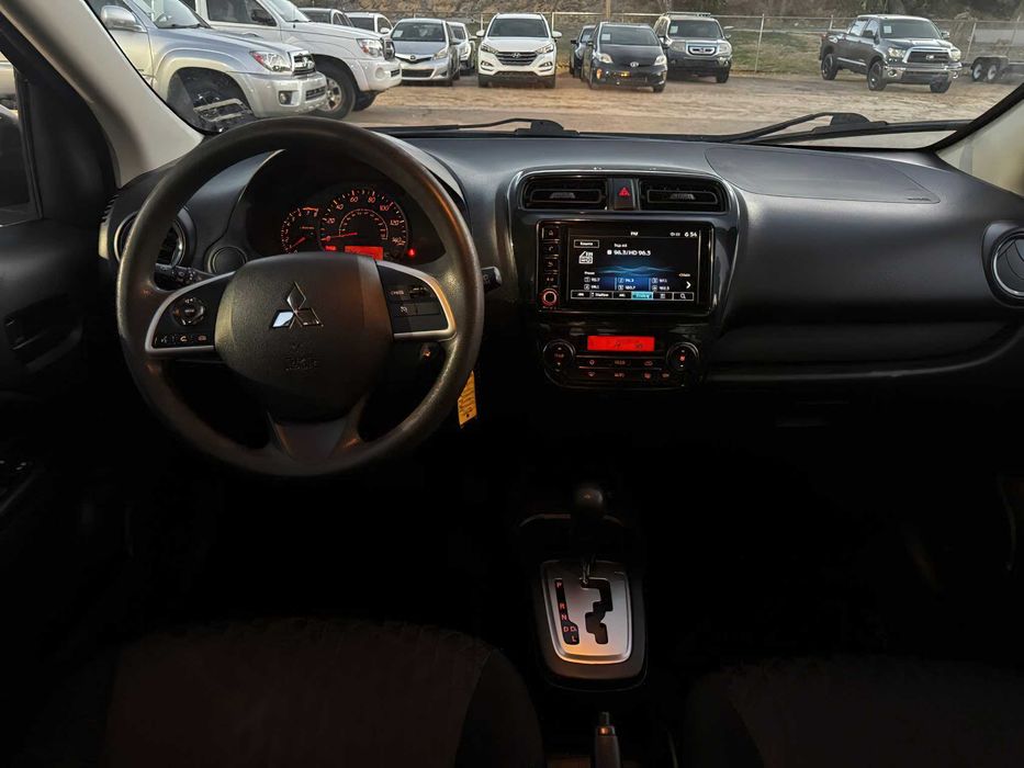 Mitsubishi Mirage ES      2021
