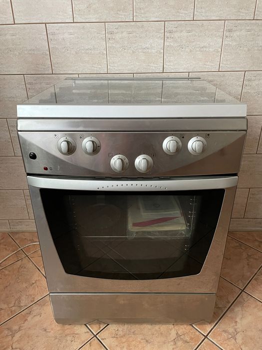 Kuchenka gazowa z piekarnikiem elektrycznym Gorenje