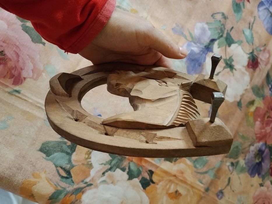 Drewniana podkowa do zawieszenia