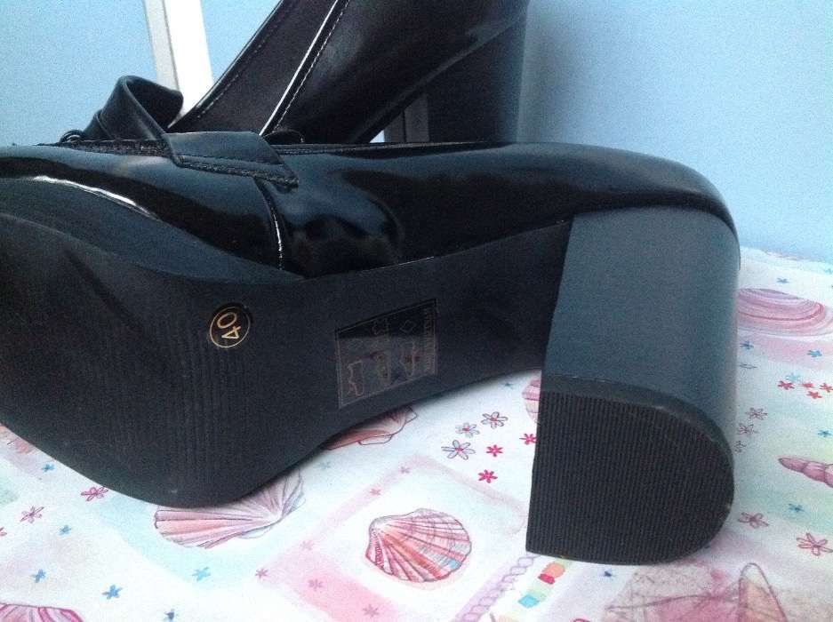 Mocassins salto alto