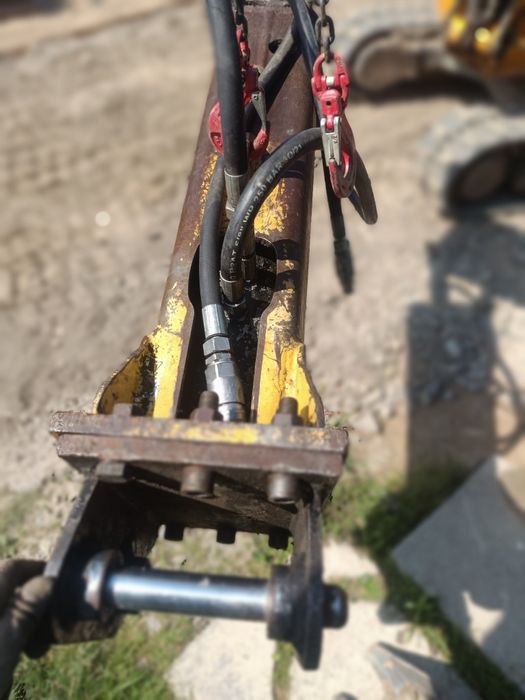 Młot  Atlas do koparki JCB