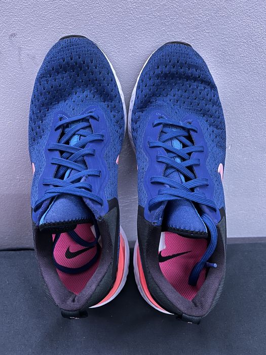 Nike Odyssey React