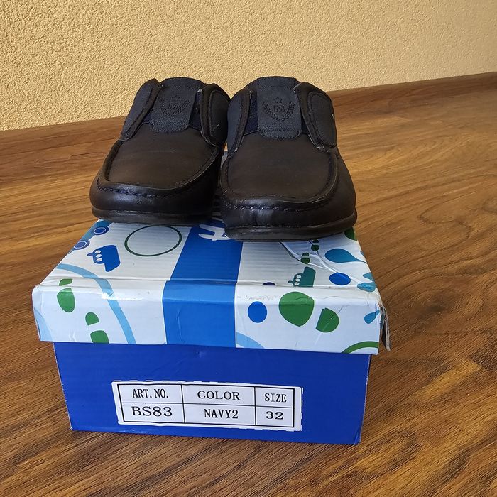Eleganckie buty mokasyny granatowe r. 32