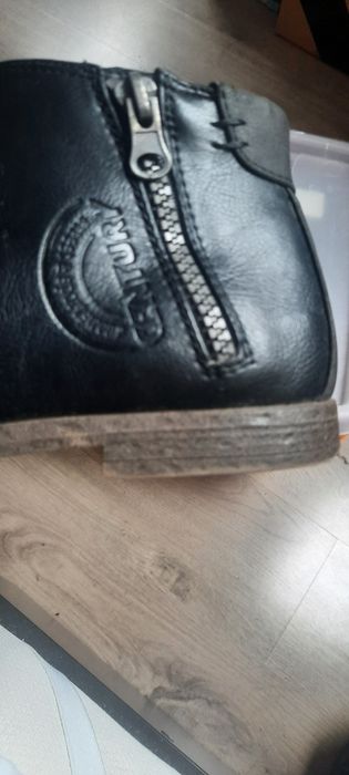 Sprzedam buty wysokie używane rozmiar 37
