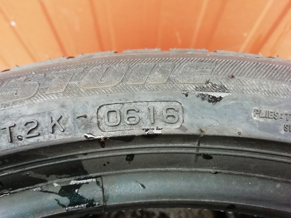 215/40 R17 87V - Bridgestone Potenza RE050A (1 sztuka)