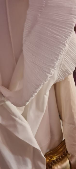 Wdzianko piekny model nietypowy dla ekrgancjiej kobiety.