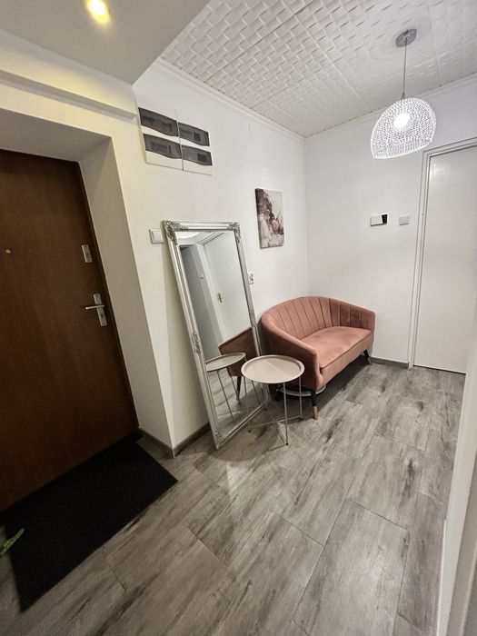 Gabinet, Stanowisko manicure  / Masaż / rzęsy/pielegnacja
