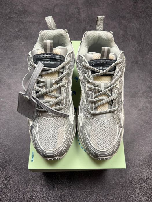 Off White Be Right Back Grey White