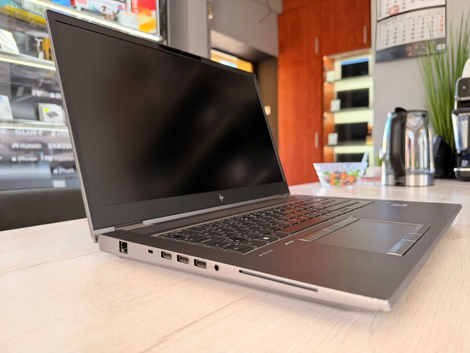 HP ZBook Fury 17 G7, intel i7, 32gb ram, NVidia RTX 16GB, Full HD, SSD, Win 11 PRO