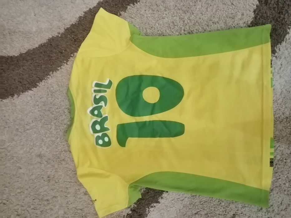 Продам футбольні футболки та шорти