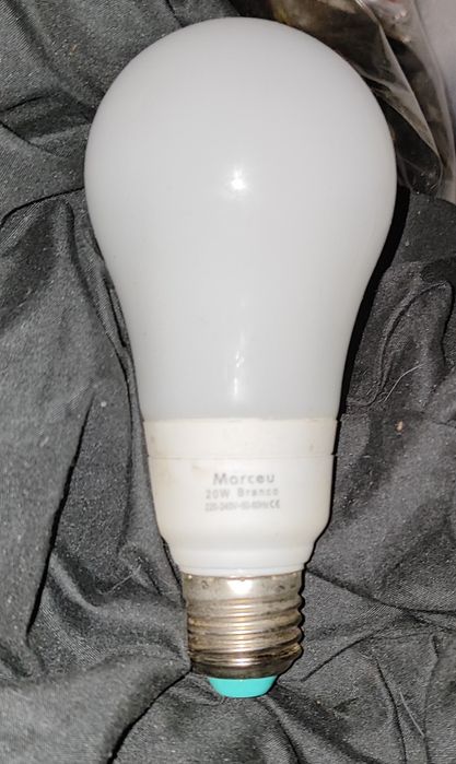 CASQUILHO de lâmpada com sensor de ligação