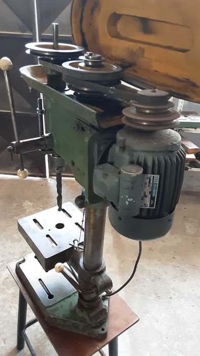 Maquina Engenho de furar de coluna