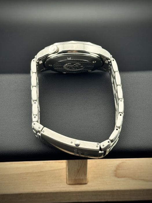 Omega Seamaster Driver 300 M, 41 mm