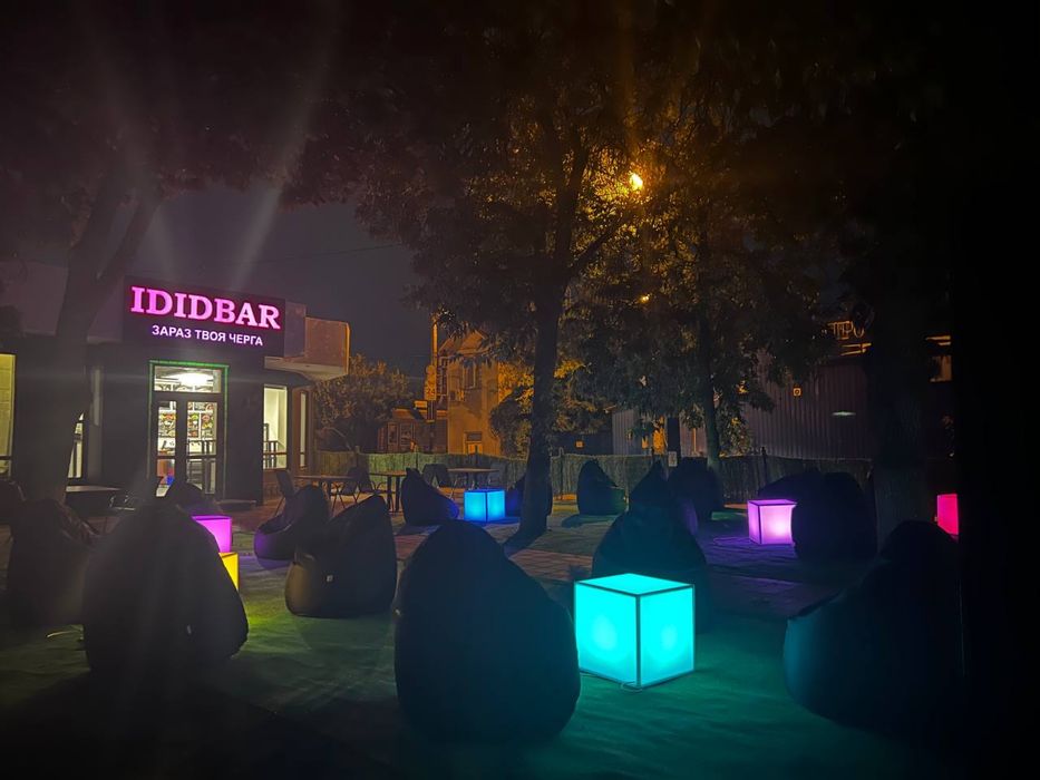 Продаю столы кубики с подсветкой