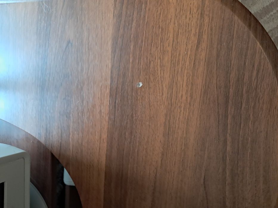 Комп'ютерний стіл.