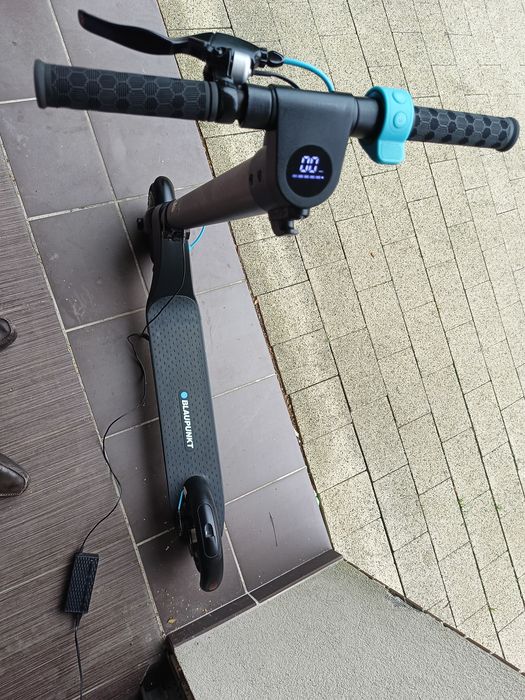 Hulajnoga elektryczna BLAUPUNKT ESC809 Czarny