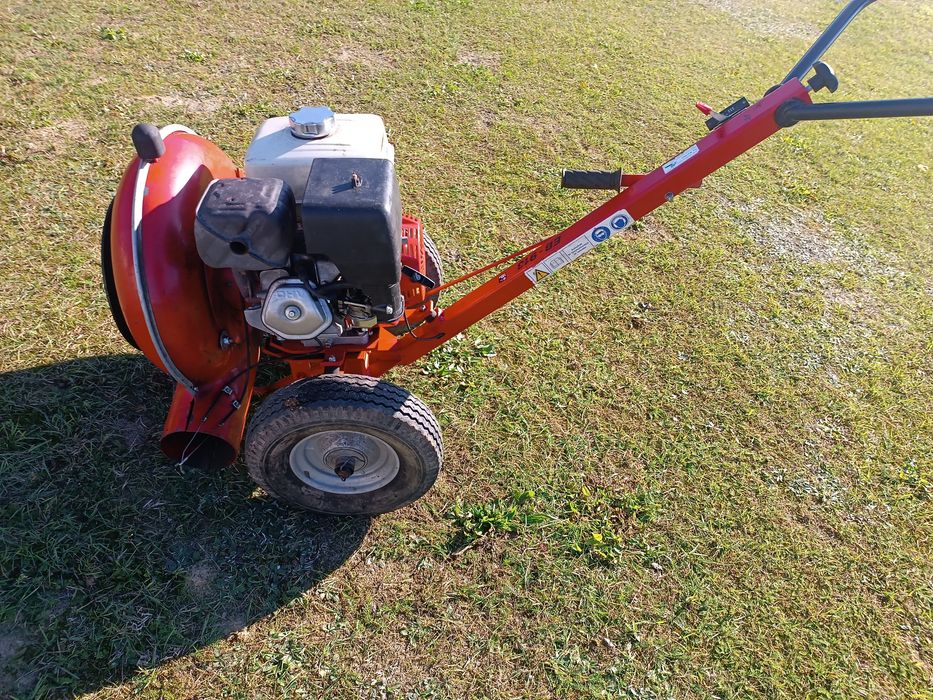 Dmuchawa spalinowa do liści trawy drogowa odkurzacz honda 13km