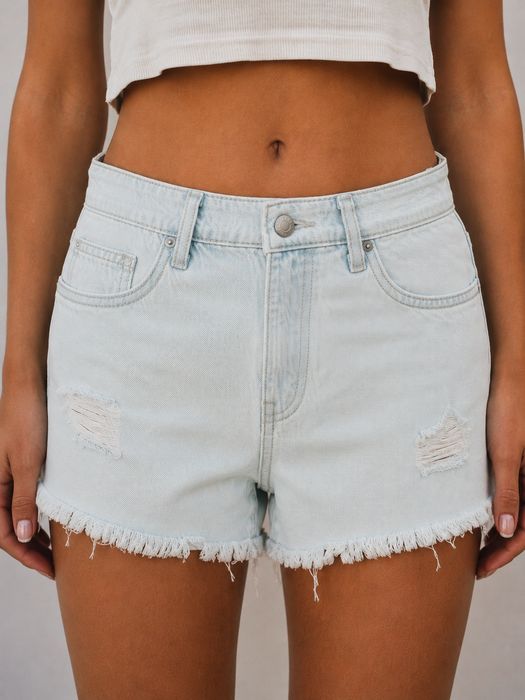 Джинсові шорти Cropp з  рваним ефектом (Розмір 42 / XL)