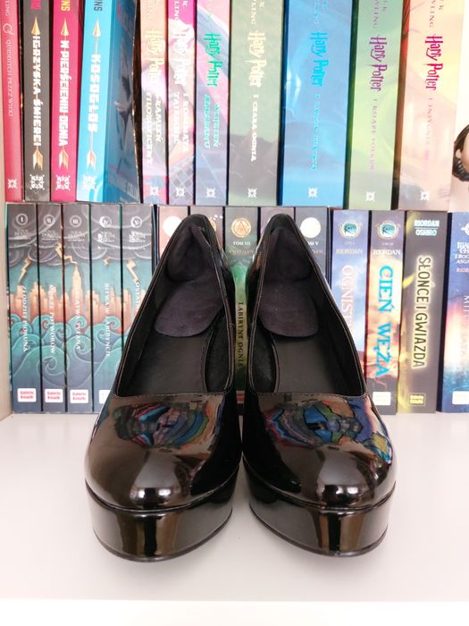 Buty lakierki na obcasie Graceland