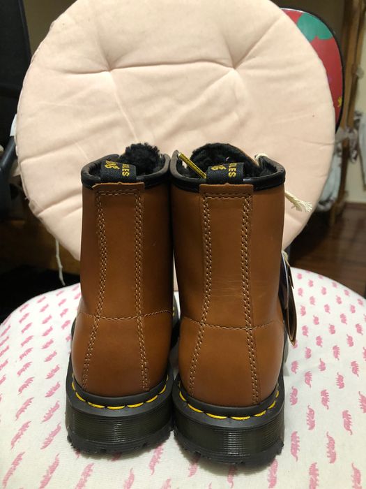 Зимові черевики Dr. Martens з натуральної коричневої шкіри з хутром