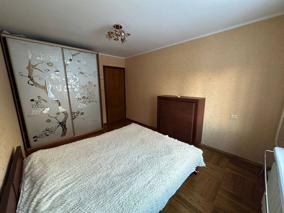 Продам 3к Перемога -3, Наб Перемоги, 104, поверх 1/9, МОЖНА БЕЗНАЛ (є орендарі)