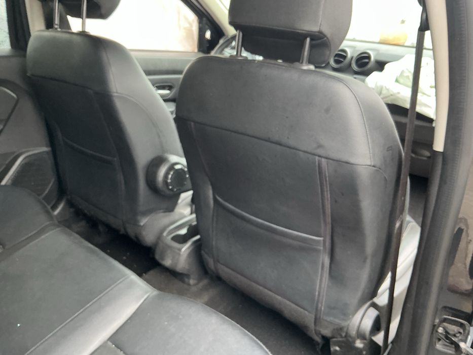 CONJUNTO DE BANCOS COM QUARTELAS DACIA DUSTER ANO 2019