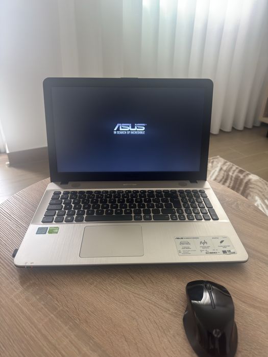 Portátil Asus 15.6” | i5 | 8 GB RAM | SSD Rápido | impecável