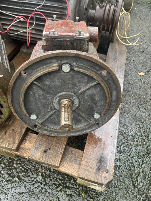 Продам електродвигуни 15кВт, 7,5 кВт, 5,5 кВт