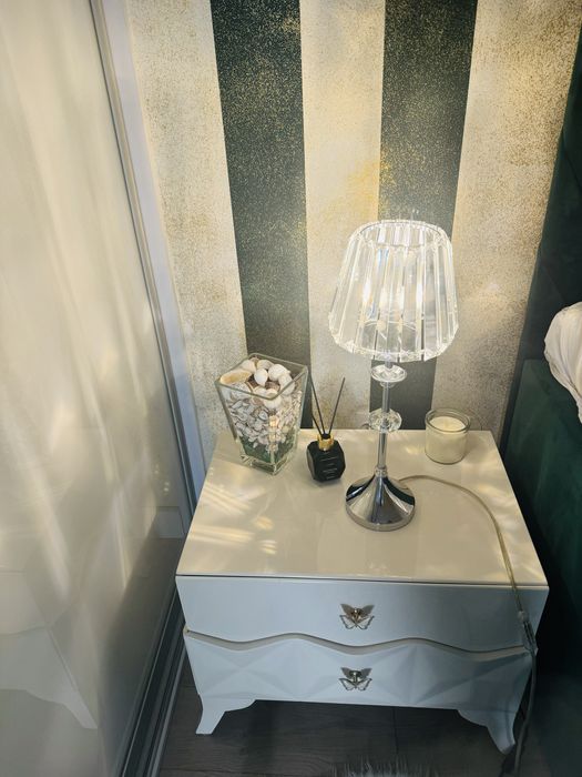 Kryształowa Lampka nocna szklana kryształowa w kolorze srebra