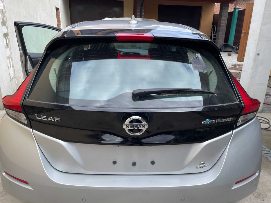 Кришка багажника Nissan Leaf ze1 k23 ЛИФ 2018-