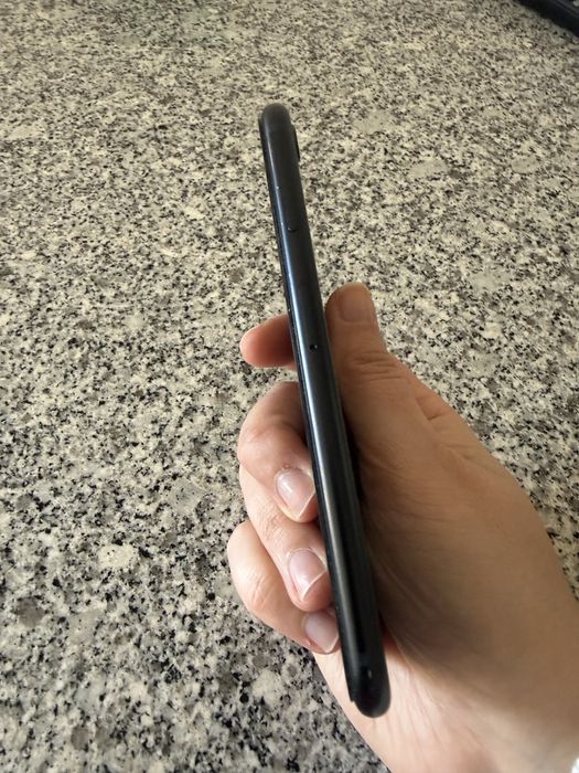 IPhone SE 64GB (2022)