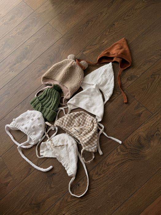 Шапка zara  0-6 міс . Всі за 600 грн