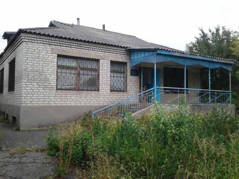 Продаж адміністративної будівлі з гаражем та господарськими спорудами, 164 кв. м, вул. Зоряна, 2