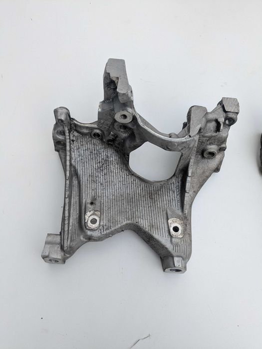 Кронштейн підрамника 8W0399296E 8W0399295E Audi A4 B9 Ауді А4 Б9 Кронштейн подрамника Балки