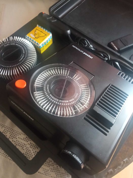 Projetor AGFA Color Pocket com mala de transporte de origem. Novo