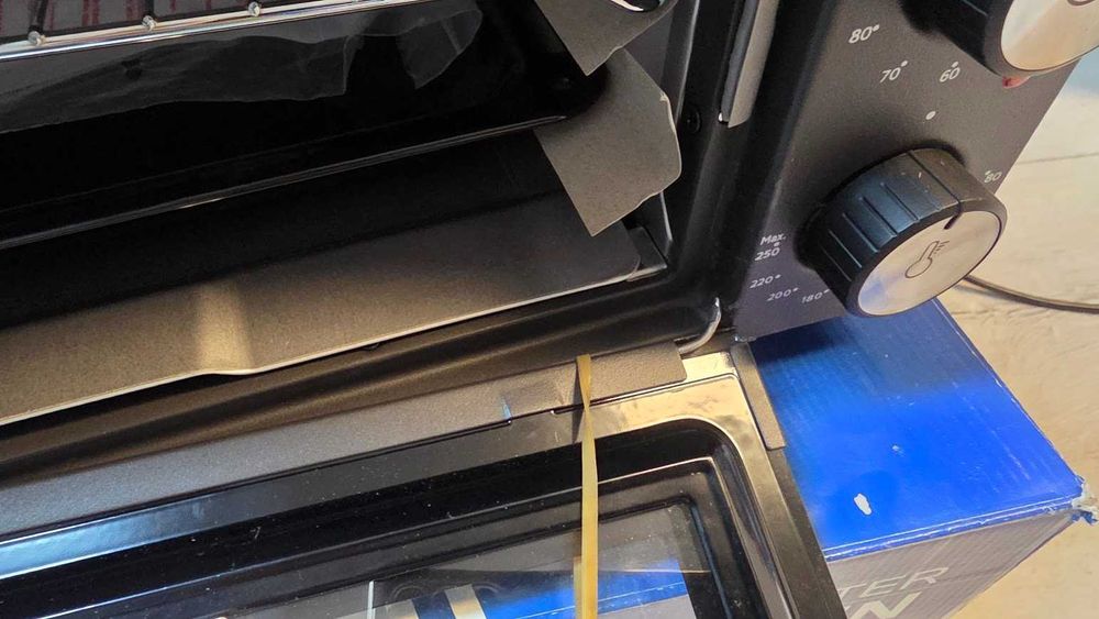 Mini piekarnik ICQN 20L 1500W MAX 240°C  5 funkcji Grilla Timer CZARNY