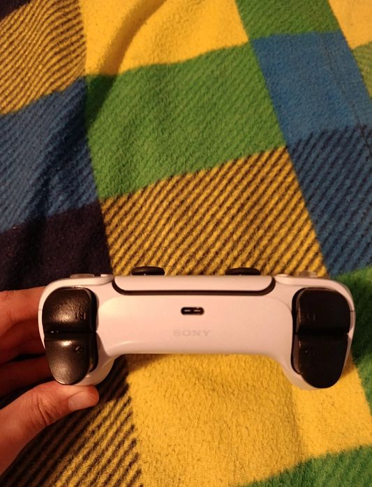 Dualsense - pad do PlayStation 5