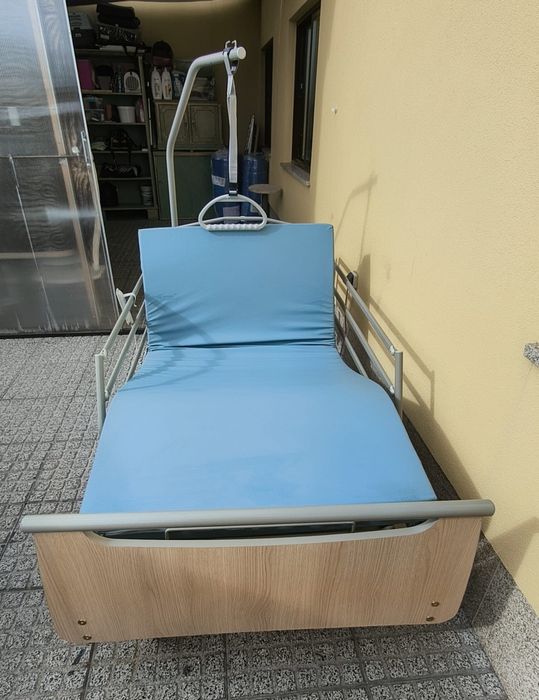 Cama articulada elétrica e elevatória nova hospitalar